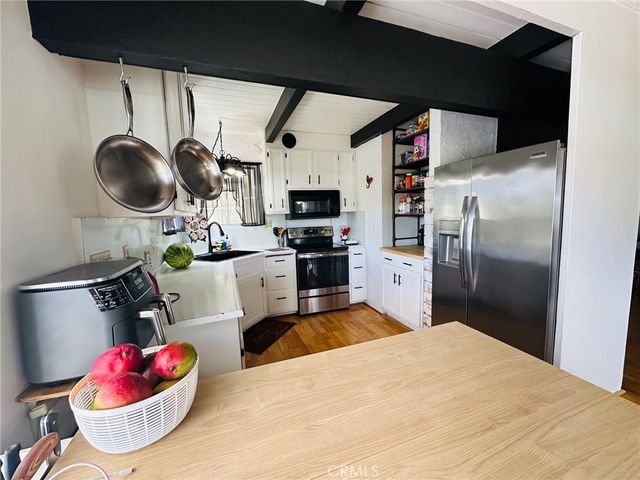 17247 Encina Drive, Lake Elsinore, CA 92530