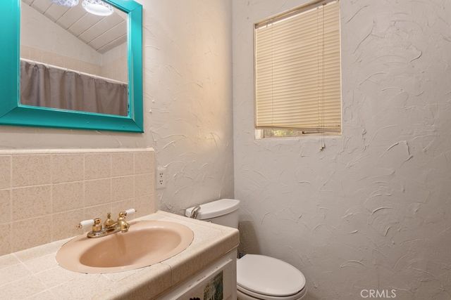 17247 Encina Drive, Lake Elsinore, CA 92530