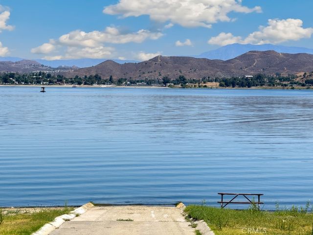17247 Encina Drive, Lake Elsinore, CA 92530
