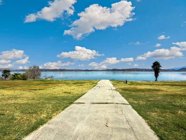 17247 Encina Drive, Lake Elsinore, CA 92530