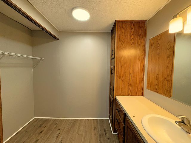 388 Laurel Drive, Monroe, MI 48161