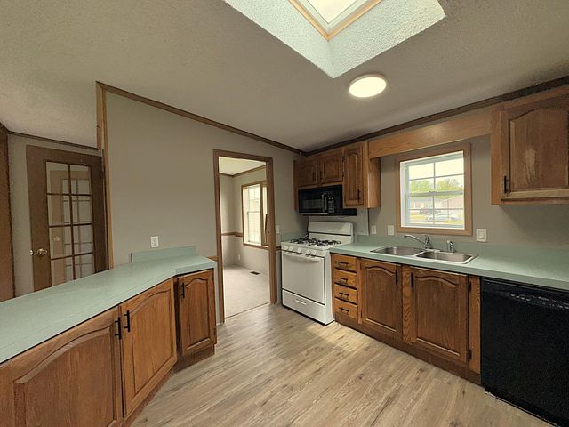 388 Laurel Drive, Monroe, MI 48161