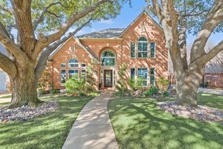 1093 Woodbriar Drive, Grapevine, TX 76051