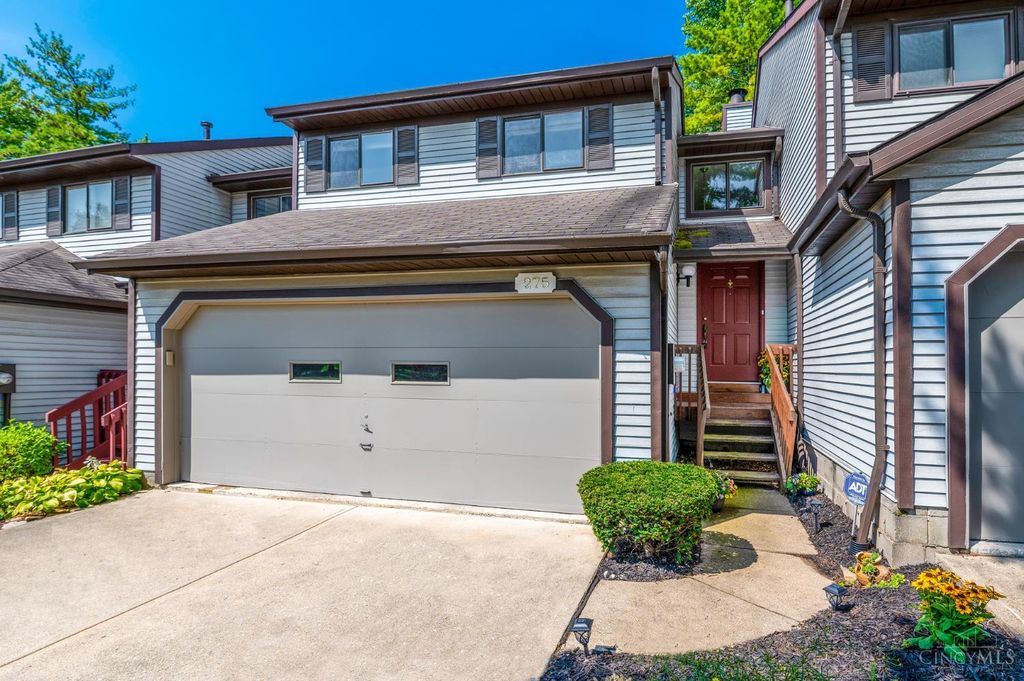 275 Bennington Way, Springdale, OH 45246