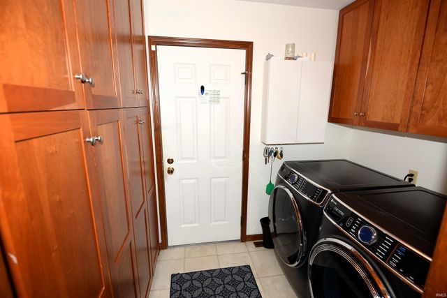 50588 Linden Grove Lane, Granger, IN 46530