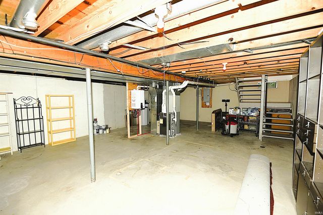 50588 Linden Grove Lane, Granger, IN 46530