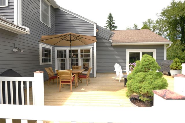 50588 Linden Grove Lane, Granger, IN 46530