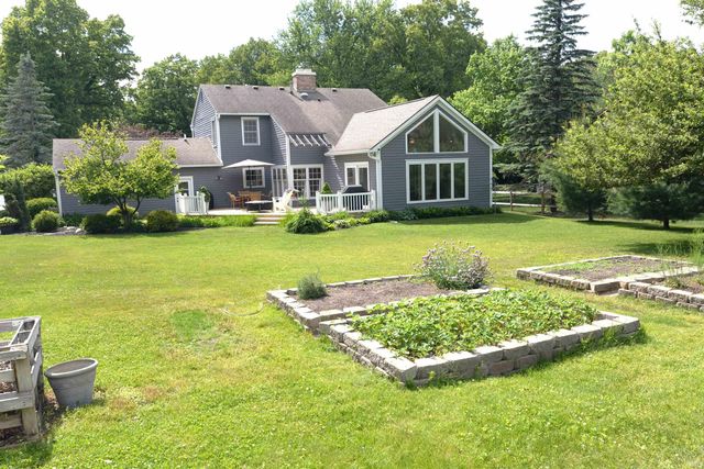 50588 Linden Grove Lane, Granger, IN 46530