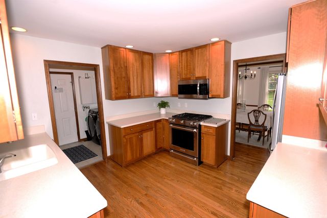 50588 Linden Grove Lane, Granger, IN 46530