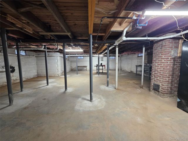 200 Deforest Road, Dix Hills, NY 11746