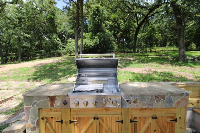 640 Callender Lake Dr, Murchison, TX 75778