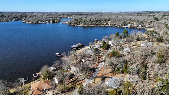 640 Callender Lake Dr, Murchison, TX 75778