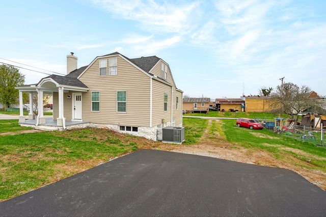 338 Clark St, Sparta, TN 38583