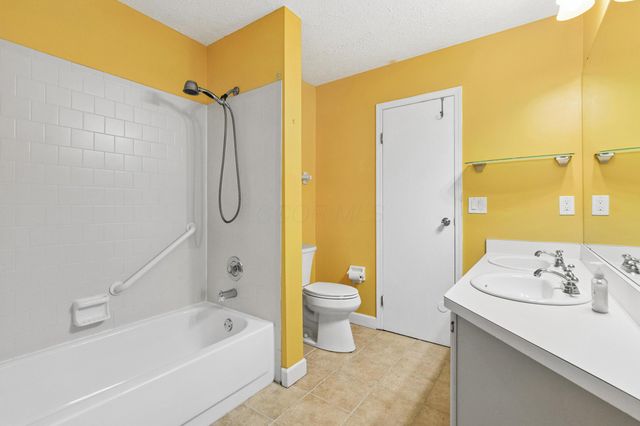 4990 Deer Forest Place, Westerville, OH 43081