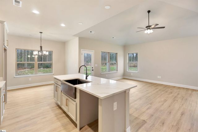 112 Brookridge Drive, Anderson, SC 29624