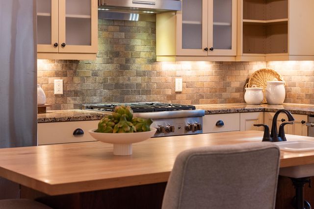 19085 NW Mt Hood Place, Bend, OR 97703