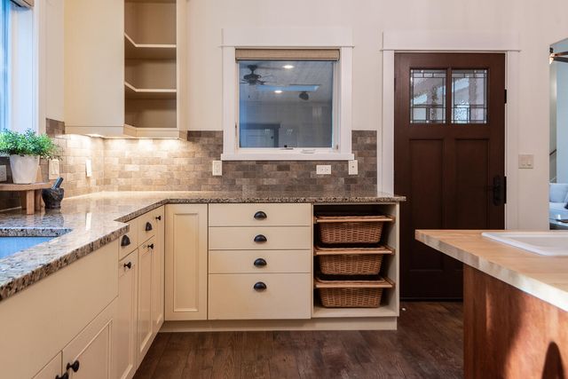 19085 NW Mt Hood Place, Bend, OR 97703