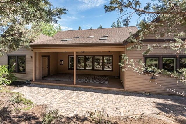 19085 NW Mt Hood Place, Bend, OR 97703