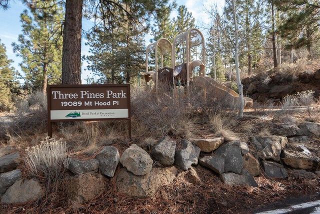19085 NW Mt Hood Place, Bend, OR 97703