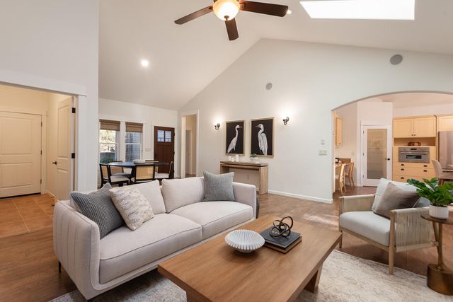 19085 NW Mt Hood Place, Bend, OR 97703