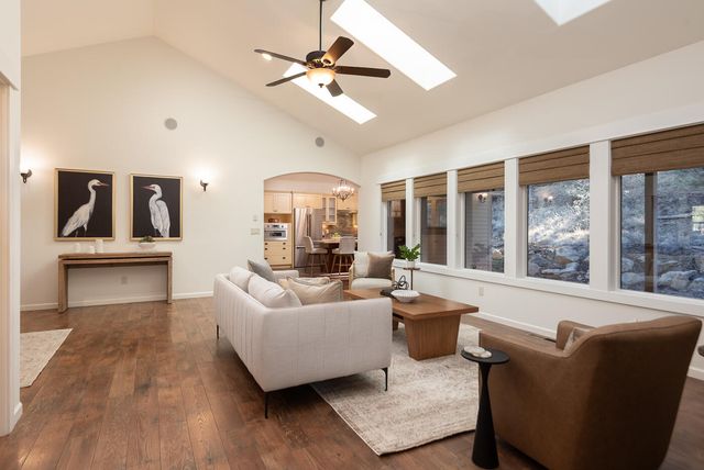 19085 NW Mt Hood Place, Bend, OR 97703