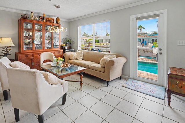 2712 SE 13TH Court, Pompano Beach, FL 33062