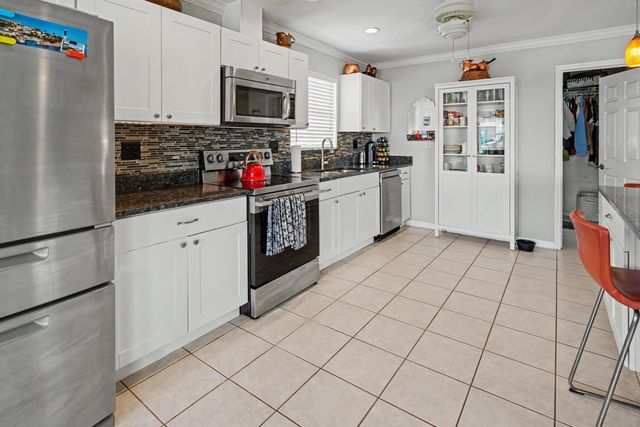 2712 SE 13TH Court, Pompano Beach, FL 33062