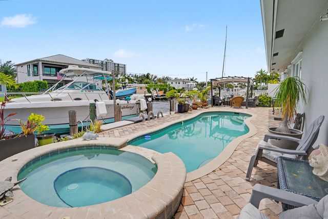 2712 SE 13TH Court, Pompano Beach, FL 33062