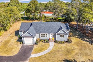 25 Percival Road, Teaticket, MA 02536