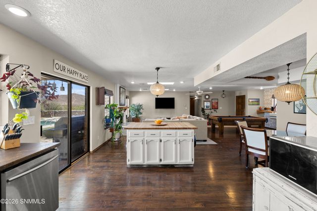 1655 Candlelight Drive, Las Cruces, NM 88011