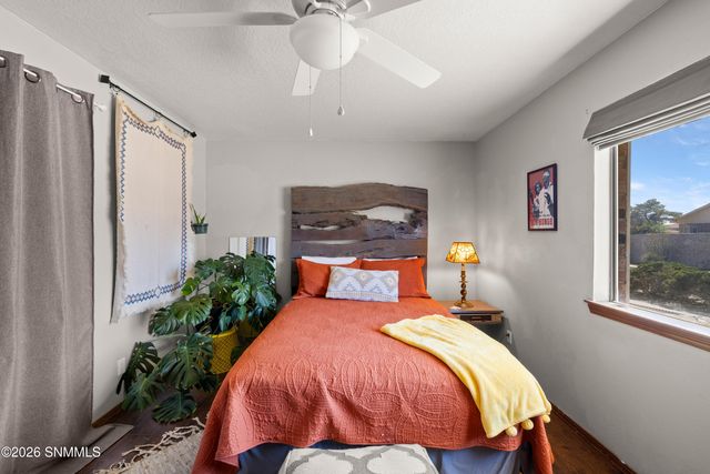 1655 Candlelight Drive, Las Cruces, NM 88011