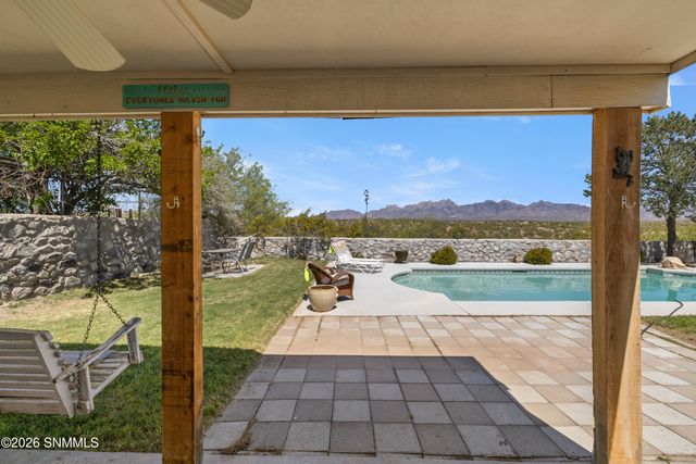 1655 Candlelight Drive, Las Cruces, NM 88011