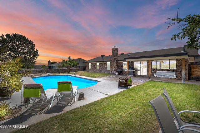 1655 Candlelight Drive, Las Cruces, NM 88011