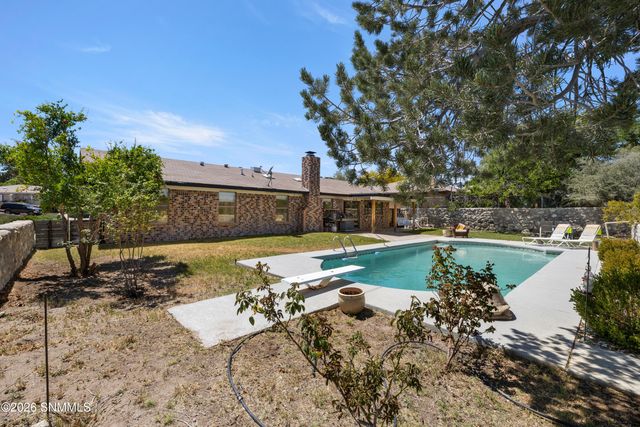 1655 Candlelight Drive, Las Cruces, NM 88011