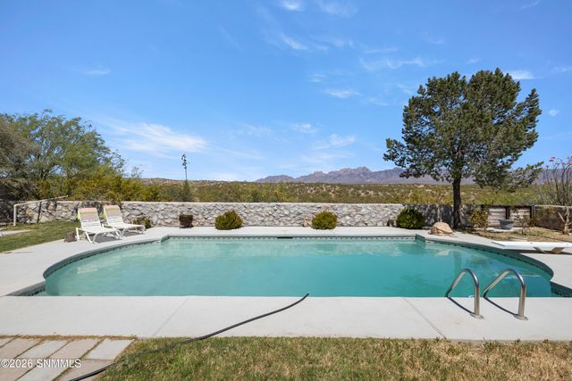 1655 Candlelight Drive, Las Cruces, NM 88011