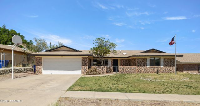 1655 Candlelight Drive, Las Cruces, NM 88011
