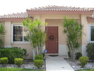 606 NW 208th Way 208, Pembroke Pines, FL 33029