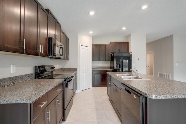 7122 SAMUEL IVY DRIVE, Tampa, FL 33619