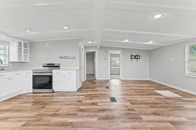 310 Marine Way, Freeport, TX 77541
