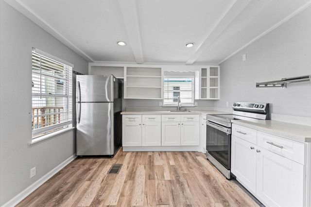 310 Marine Way, Freeport, TX 77541