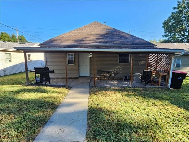 602 Grover Street, Warrensburg, MO 64093