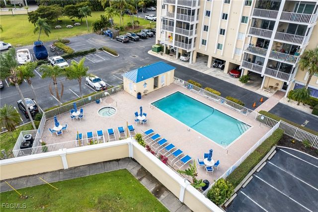 2875 Palm Beach BLVD 607, Fort Myers, FL 33916