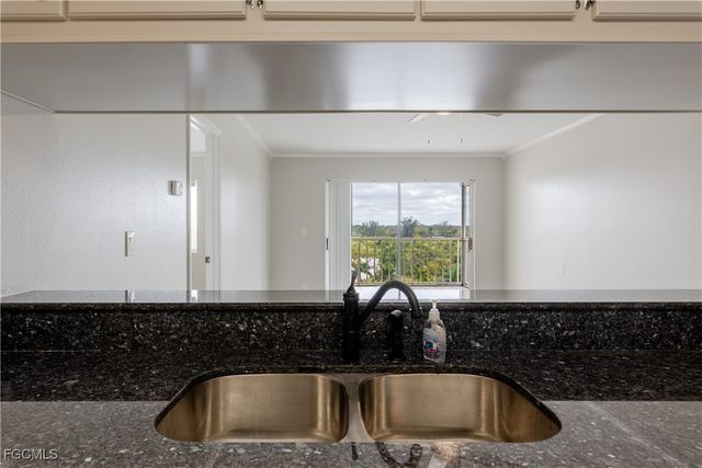 2875 Palm Beach BLVD 607, Fort Myers, FL 33916