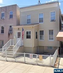 39 Leonard Street, Jersey City, NJ 07307
