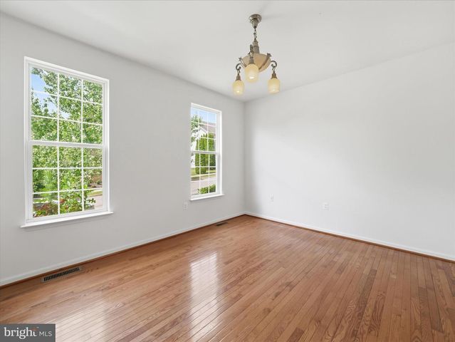 58 BATTLEFIELD DR, Charles Town, WV 25414