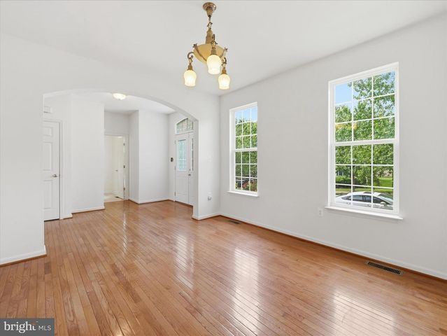 58 BATTLEFIELD DR, Charles Town, WV 25414