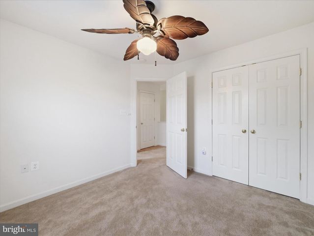 58 BATTLEFIELD DR, Charles Town, WV 25414