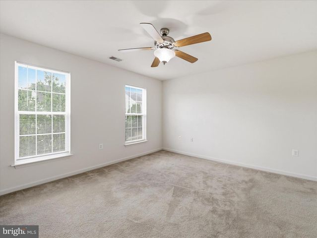 58 BATTLEFIELD DR, Charles Town, WV 25414