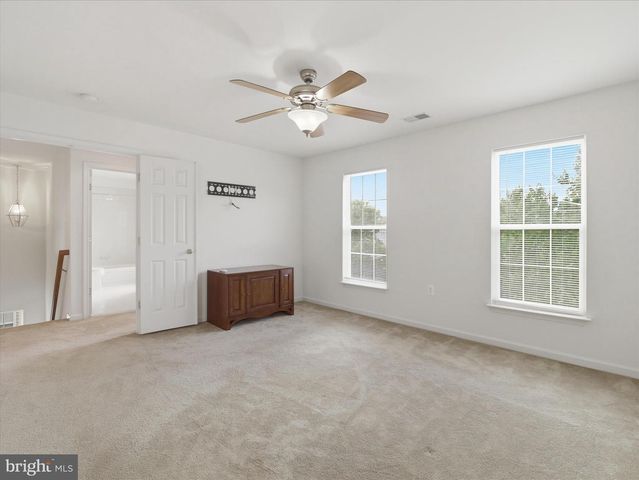 58 BATTLEFIELD DR, Charles Town, WV 25414