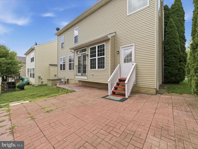 58 BATTLEFIELD DR, Charles Town, WV 25414